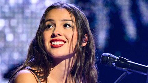 olivia rodrigo big boobs|Olivia Rodrigo Almost Flashed Fans After Her Top Broke Onstage